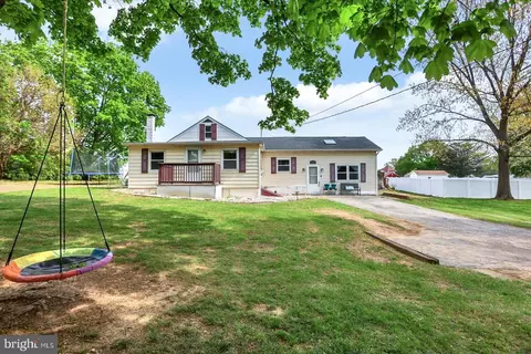 1487 Fire Hall Rd, Spring Grove, PA 17362