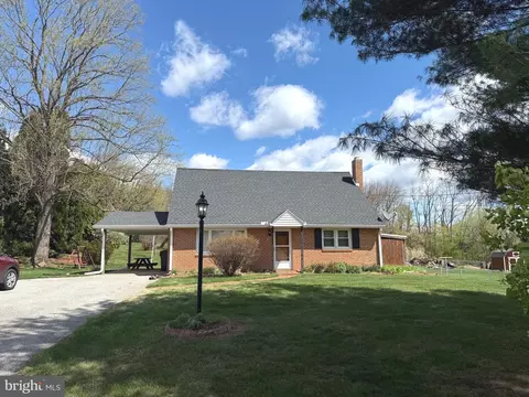 885 Witmer Rd, York, PA 17406