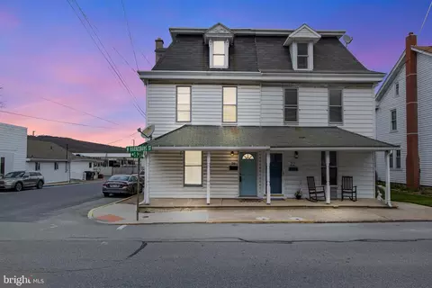 24 W Harrisburg St, Dillsburg, PA 17019