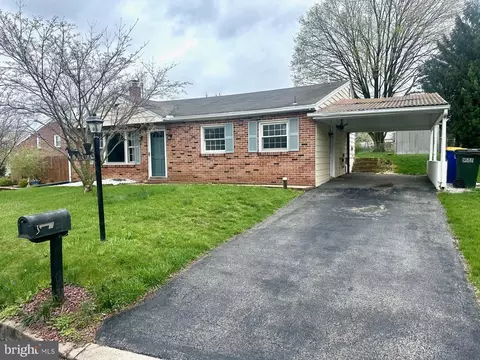864 Old Taxville Rd, York, PA 17404