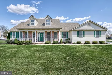 2201 Bernays Dr, York, PA 17404