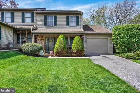 117 Oak Ridge Ln #117, Dallastown, PA 17313