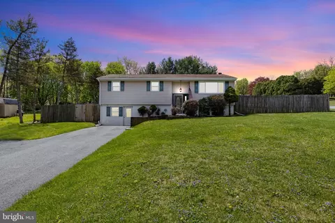 309 Fuhrman Mill Rd, Hanover, PA 17331