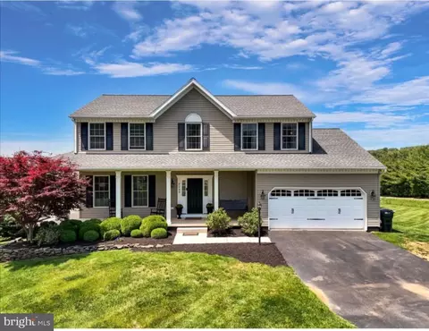 8069 Pleasant Valley Rd, Stewartstown, PA 17363