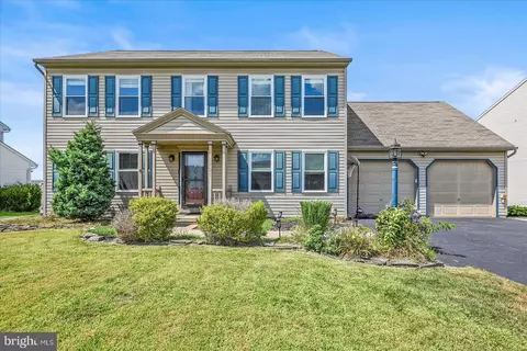 3731 Wheatland Dr, Dover, PA 17315