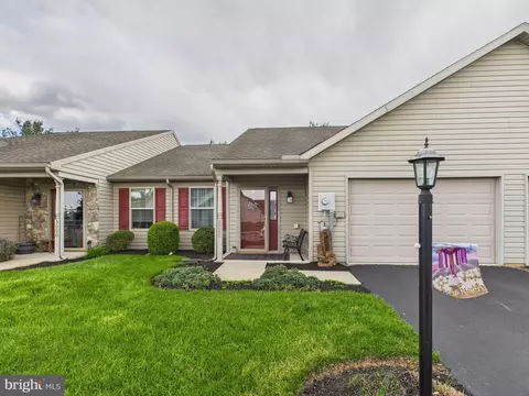 2990 Barley Cir #24, Dover, PA 17315