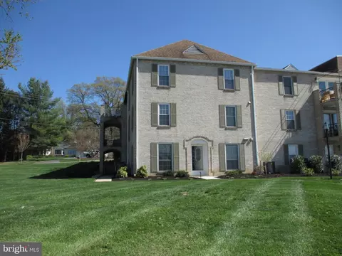 1000 Country Club Rd #A-16, York, PA 17403