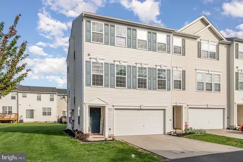 2174 Golden Eagle Dr #120, York, PA 17408