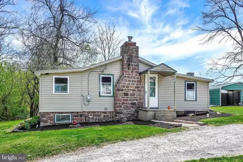1345 Bowers Bridge Rd, Manchester, PA 17345