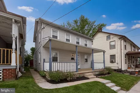 210 E Main St, Dallastown, PA 17313