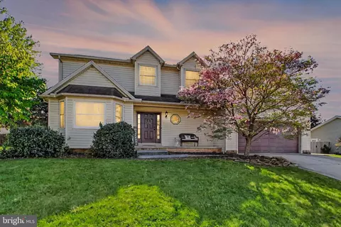 1664 Beech Ln, Hanover, PA 17331