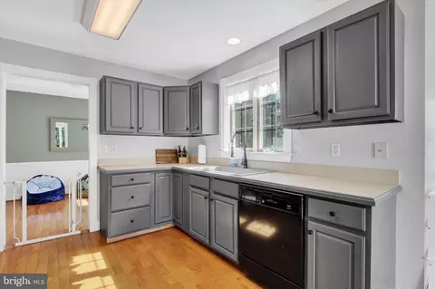 Kitchen - 1664 Beech Ln, Hanover, PA 17331 photo 1 of 3