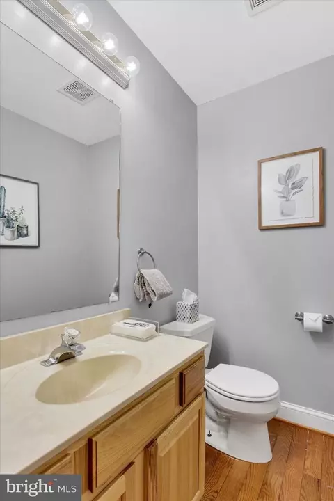 Bath - 1664 Beech Ln, Hanover, PA 17331 photo 1 of 3
