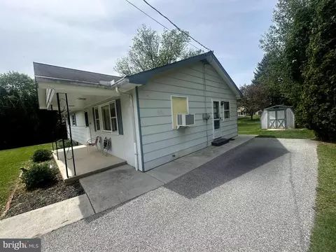 1222 Hoff Rd, Hanover, PA 17331 photo 2