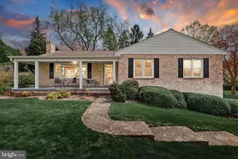4138 Trowbridge Rd, York, PA 17402