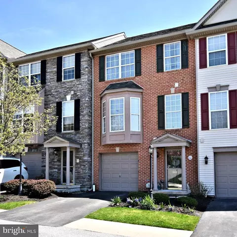 345 Harvest Field Ln #6N, York, PA 17403
