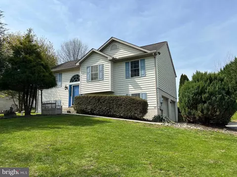 170 High St, Felton, PA 17322