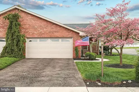 213 Kennedy Ct, Hanover, PA 17331