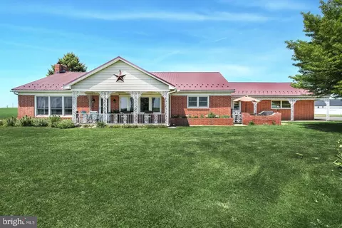 12382 Lucky Rd, Brogue, PA 17309