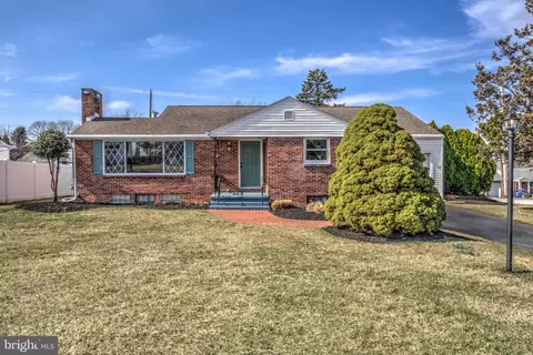 421 Edgehill Rd, York, PA 17403