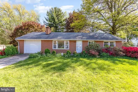 40 Rosedale Dr, Manchester, PA 17345