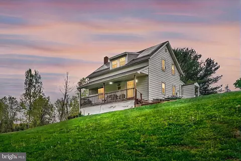 2 Circle Dr, Wrightsville, PA 17368