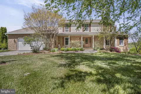 6 Shetland Dr, Shrewsbury, PA 17361