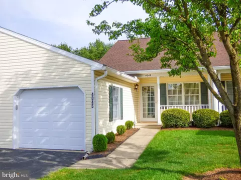 4045 Woodspring Ln #4045, York, PA 17402