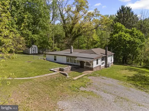 1571 Erney Rd, Dover, PA 17315