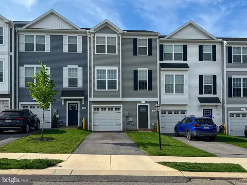 90 Hudson Blvd, Red Lion, PA 17356