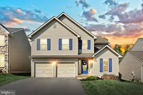 645 Thomas Armor Dr, Windsor, PA 17366