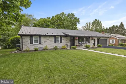 1004 Marietta Ave, Hanover, PA 17331