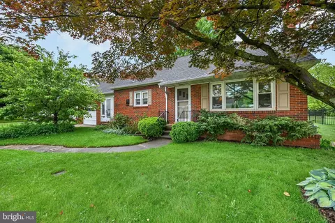 213 Sunset Ave, Hanover, PA 17331