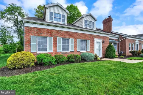 1638 Wyntre Brooke Dr NW #5D, York, PA 17403