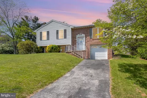 103 Westview Dr, Shrewsbury, PA 17361