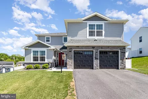 305 Normandy Ln, Dillsburg, PA 17019