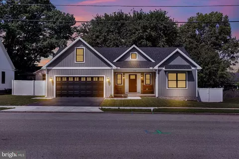 172 Charles St, Hanover, PA 17331