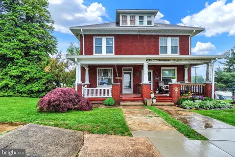 318 S Wilson Ct, Yoe, PA 17313