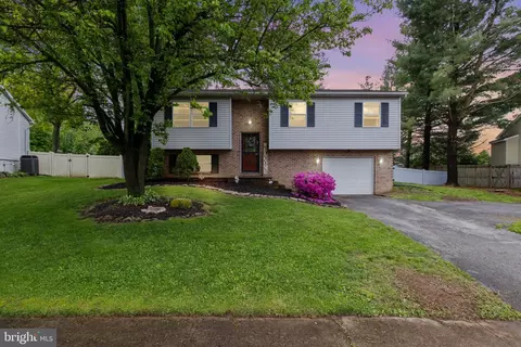 3530 Middleboro Rd, Dover, PA 17315