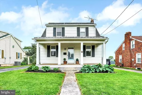 12 Mayfield St, Dover, PA 17315
