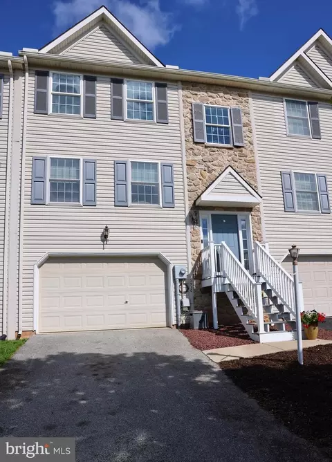 3930 Sheppard Dr, Dover, PA 17315