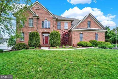 1357 Stonehenge Dr, York, PA 17404