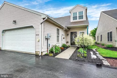 3114 Harmony Rose Ct, Dover, PA 17315