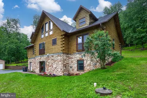 528 Garvine Mill Rd, Fawn Grove, PA 17321