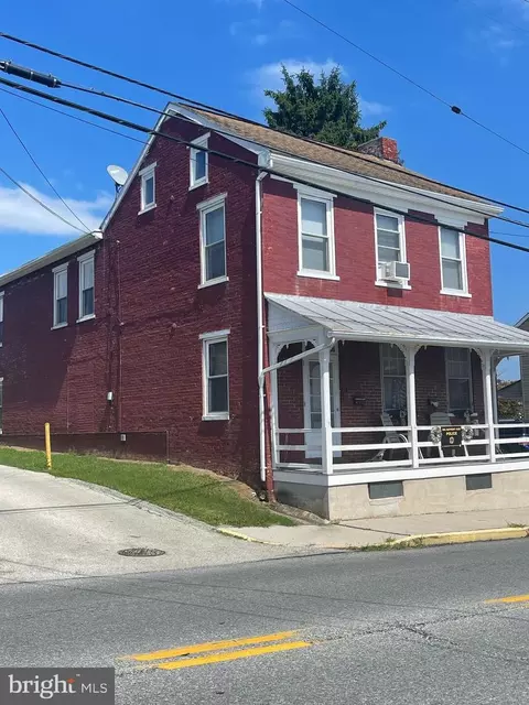 93 N Main St, Dover, PA 17315
