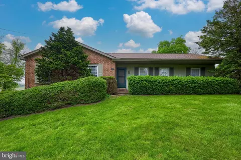 4357 Webster Dr N, York, PA 17402