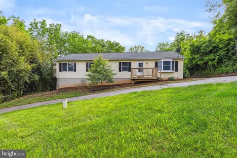 16 Red Oak Trl, Delta, PA 17314