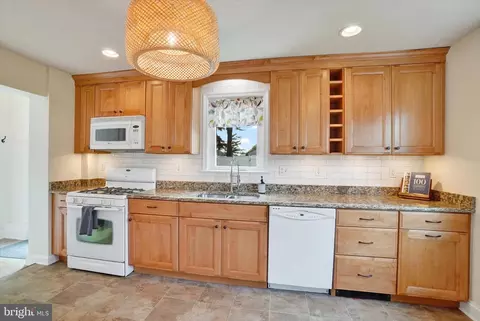 Kitchen - 50 1st St, Windsor, PA 17366 photo 2 of 2