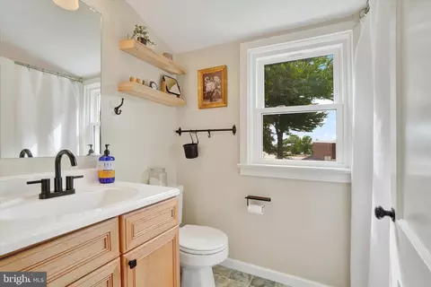 Bath - 50 1st St, Windsor, PA 17366 photo 1 of 1