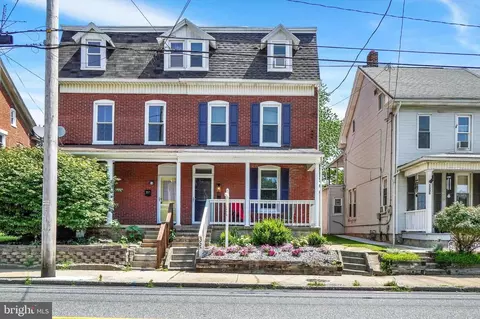 355 W Main St, Dallastown, PA 17313